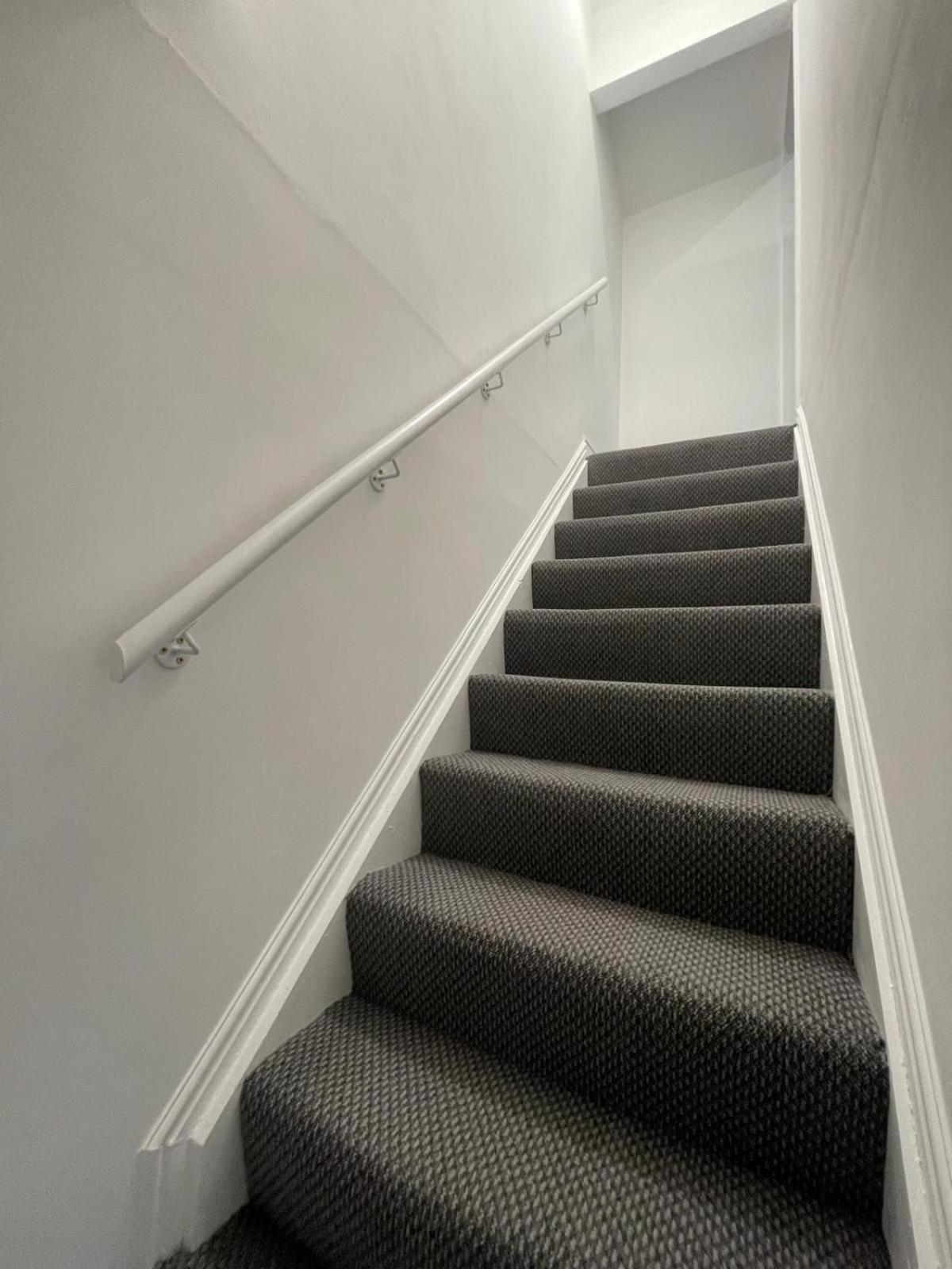Spacious 2 Bedroom Apartment Liverpool Exterior foto