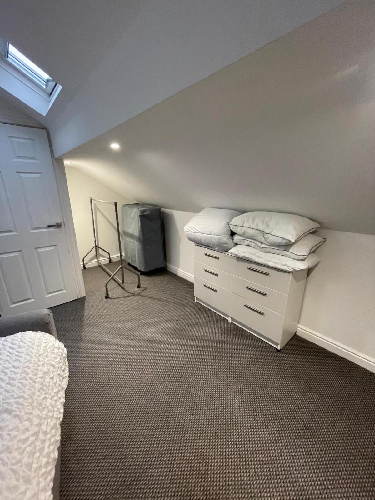 Spacious 2 Bedroom Apartment Liverpool Exterior foto