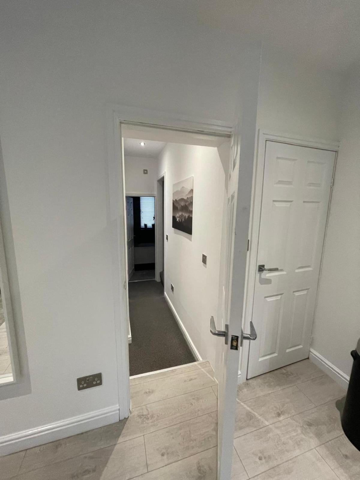 Spacious 2 Bedroom Apartment Liverpool Exterior foto